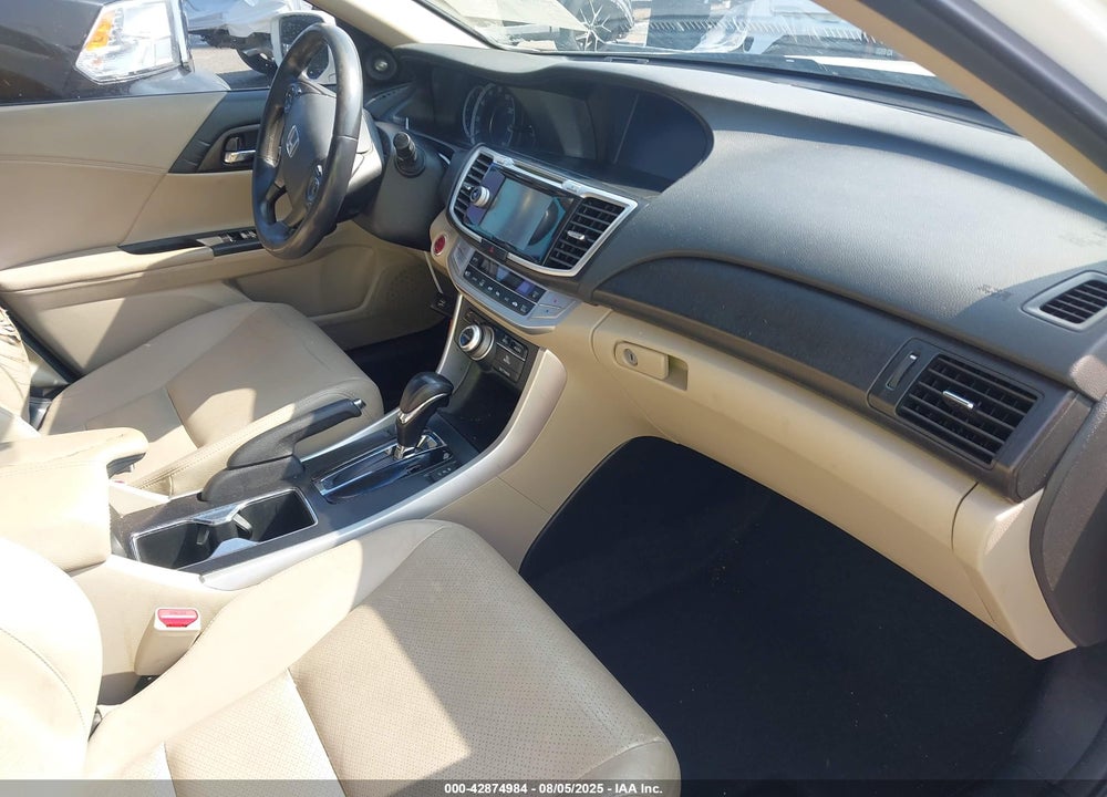 2013 HONDA ACCORD VIN: 1HGCR3F83DA001680