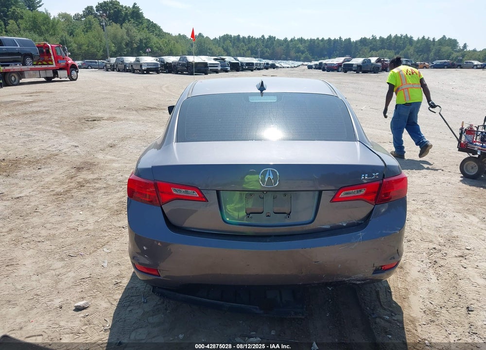 2015 ACURA ILX 2.0L VIN: 19VDE1F3XFE008044