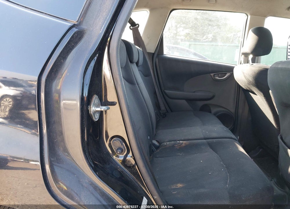 2009 HONDA FIT VIN: JHMGE88489S018798