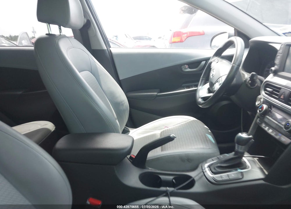 2021 HYUNDAI KONA LIMITED VIN: KM8K33A5XMU734828