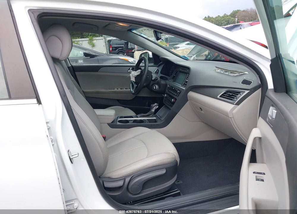 2017 HYUNDAI SONATA VIN: 5NPE24AF7HH584339