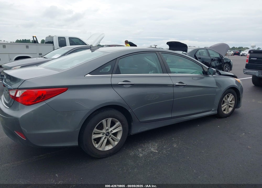 2014 HYUNDAI SONATA GLS VIN: 5NPEB4AC0EH882281