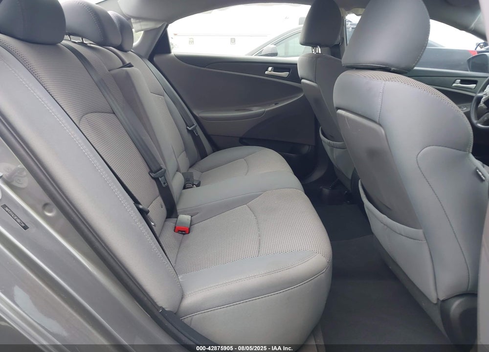 2014 HYUNDAI SONATA GLS VIN: 5NPEB4AC0EH882281