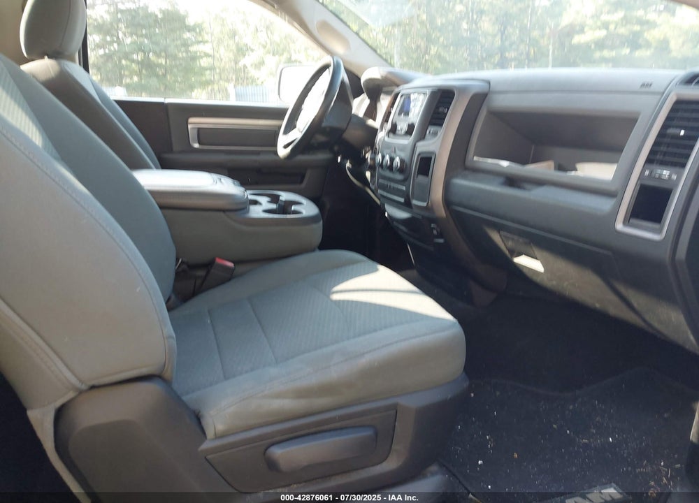 2014 RAM 1500 VIN: 3C6JR7DG4EG324833