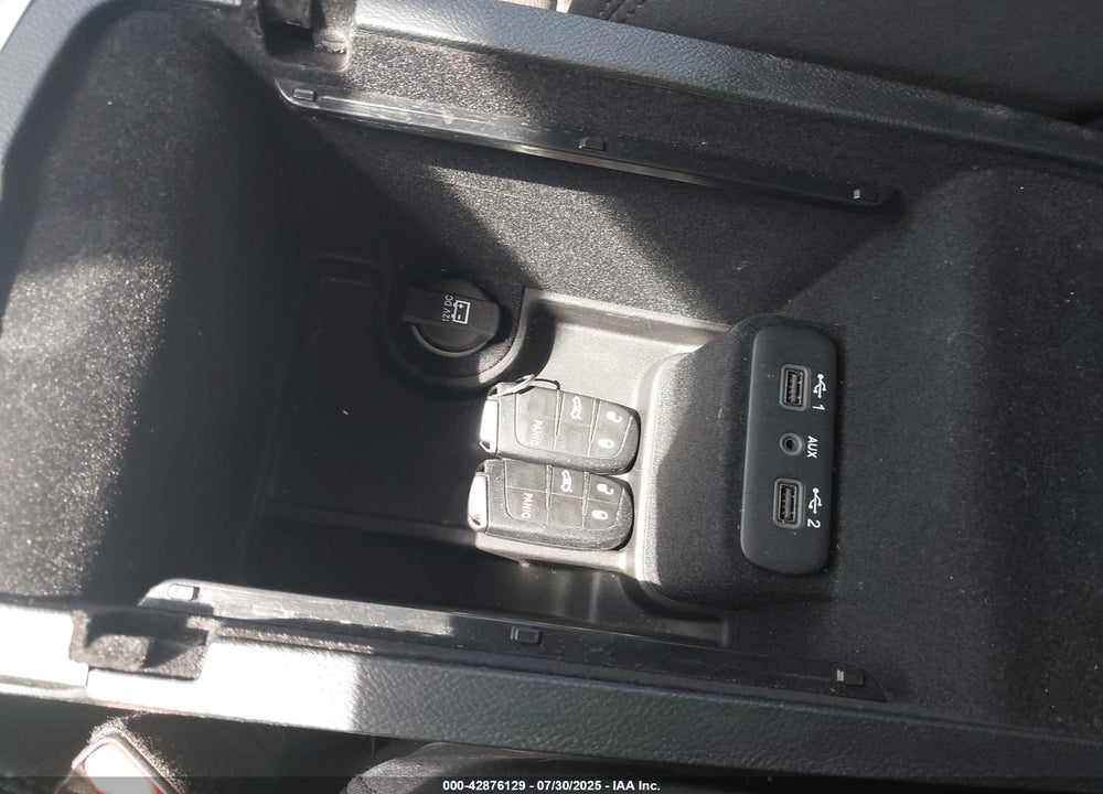 2020 CHRYSLER 300 VIN: 2C3CCAAG3LH212532