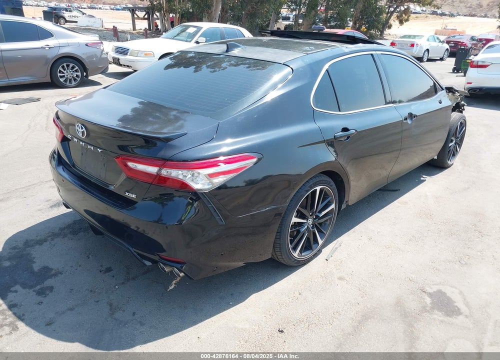 2018 TOYOTA CAMRY VIN: 4T1B61HK2JU043022