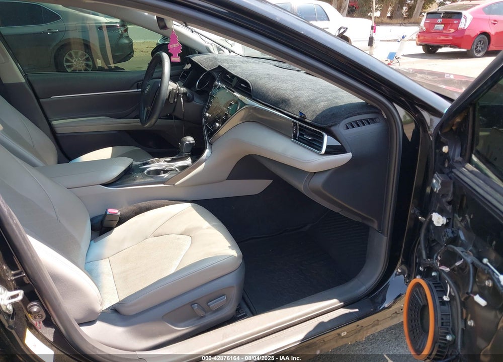 2018 TOYOTA CAMRY VIN: 4T1B61HK2JU043022