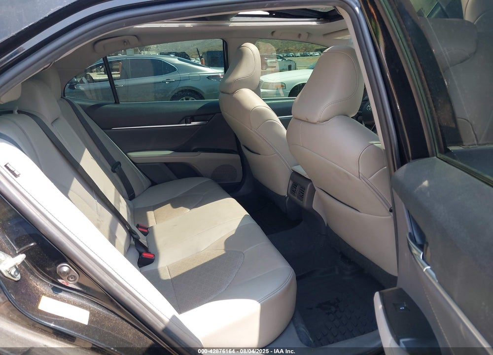 2018 TOYOTA CAMRY VIN: 4T1B61HK2JU043022