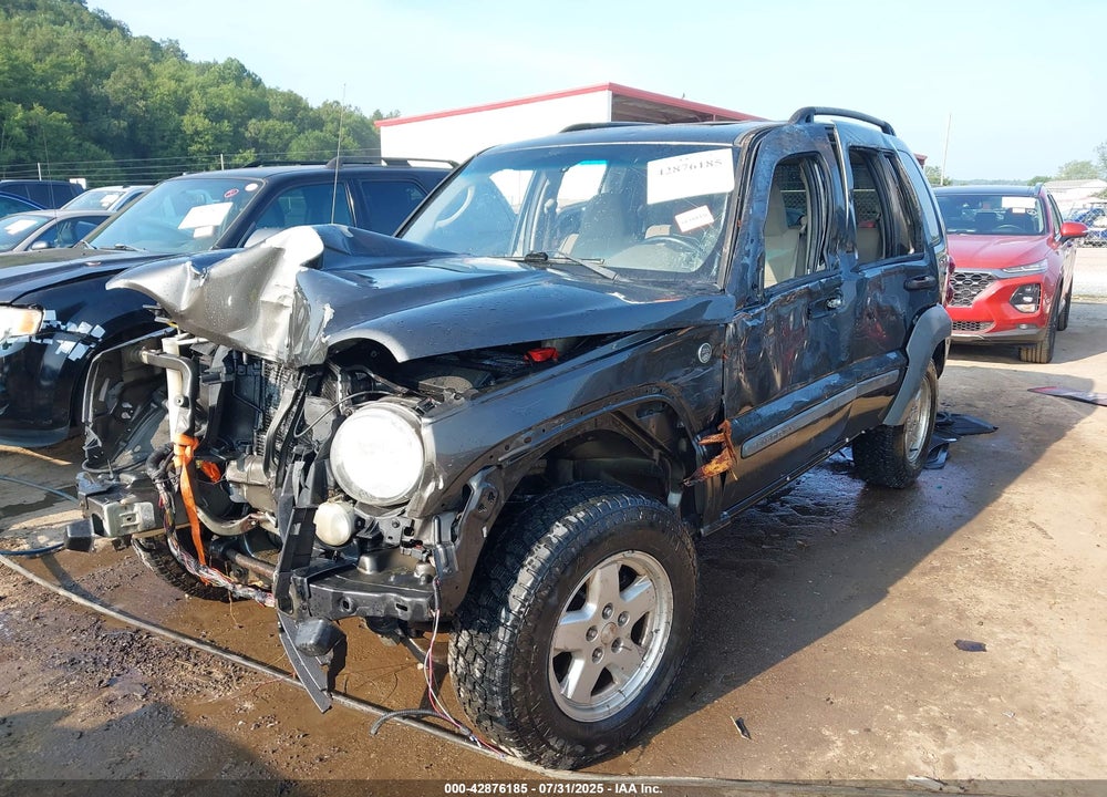 2005 JEEP LIBERTY SPORT VIN: 1J4GL48K45W642691