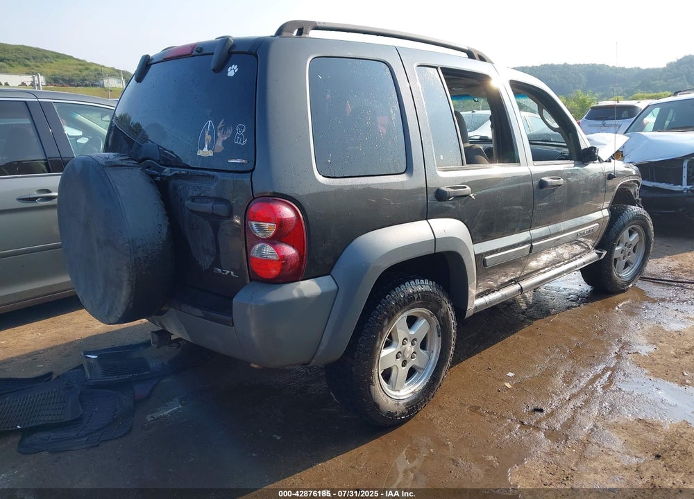 2005 JEEP LIBERTY SPORT VIN: 1J4GL48K45W642691