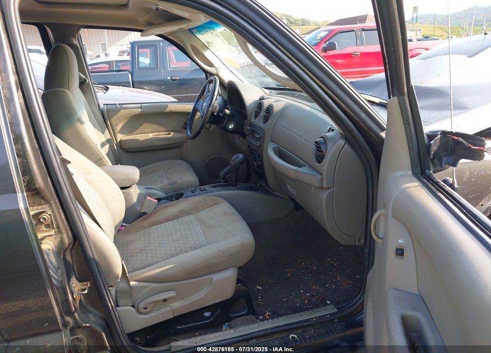 2005 JEEP LIBERTY SPORT VIN: 1J4GL48K45W642691