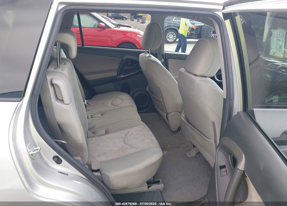 2011 TOYOTA RAV4 VIN: 2T3ZF4DV2BW084226