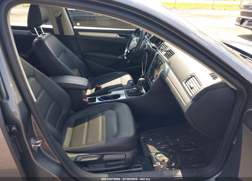 2019 VOLKSWAGEN PASSAT VIN: 1VWLA7A37KC004458
