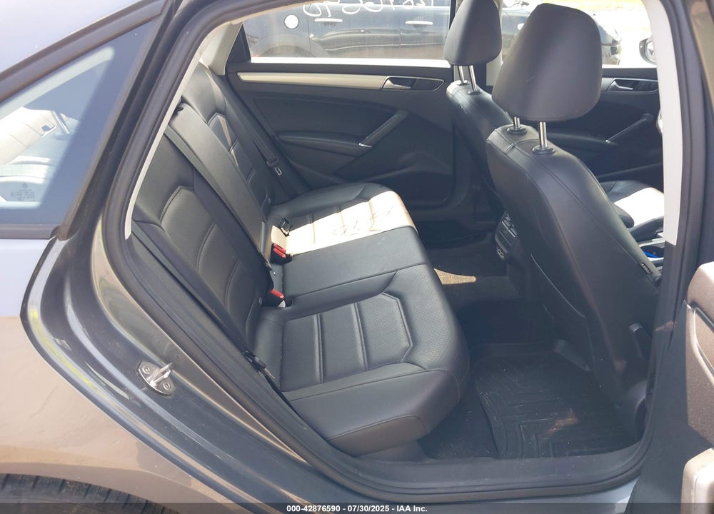 2019 VOLKSWAGEN PASSAT VIN: 1VWLA7A37KC004458