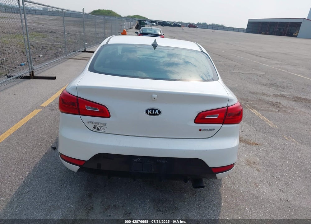2016 KIA FORTE VIN: KNAFX6A88G5596806