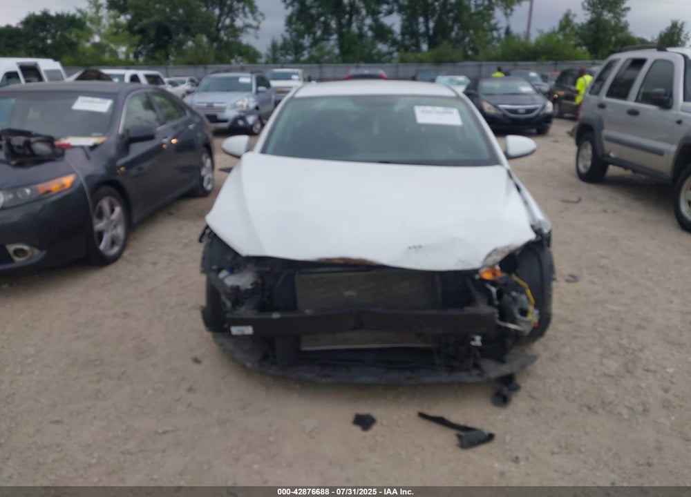 2018 HYUNDAI ELANTRA VIN: 5NPD74LF4JH295175