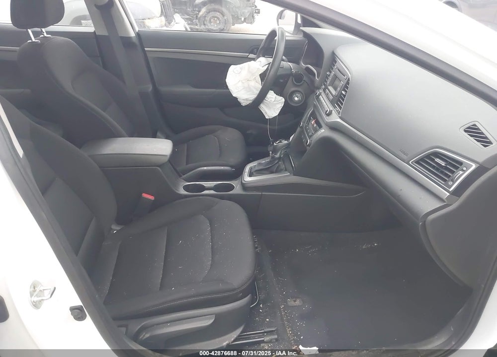 2018 HYUNDAI ELANTRA VIN: 5NPD74LF4JH295175