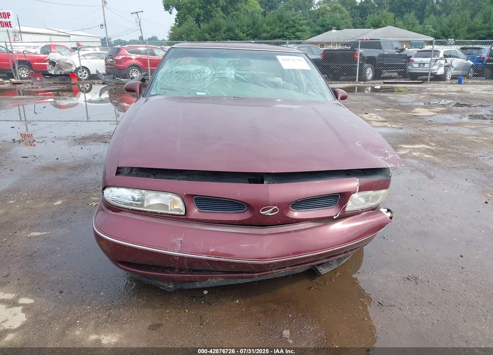 1998 OLDSMOBILE EIGHTY-EIGHT VIN: 1G3HN52K8W4828010