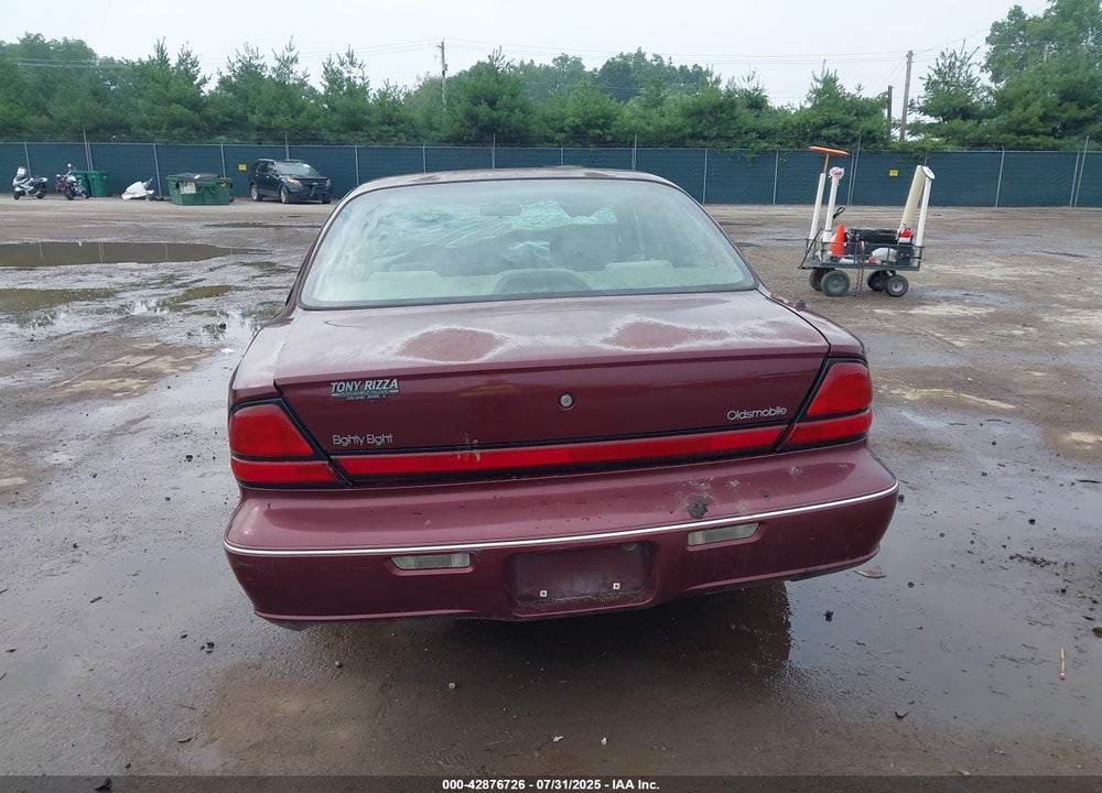 1998 OLDSMOBILE EIGHTY-EIGHT VIN: 1G3HN52K8W4828010