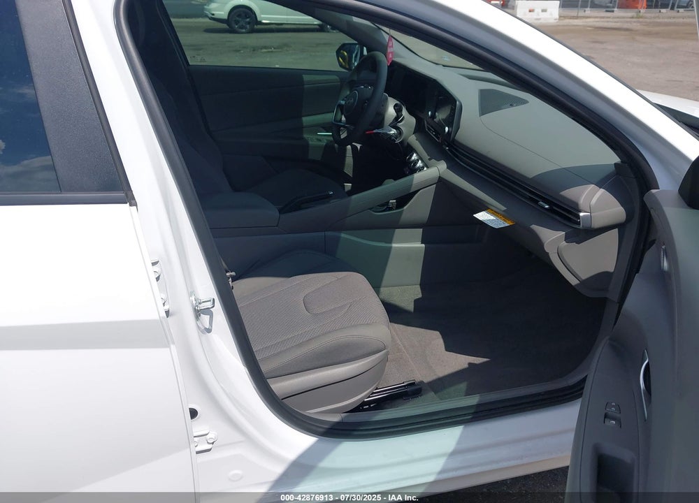 2025 HYUNDAI ELANTRA VIN: KMHLL4DG6SU980814