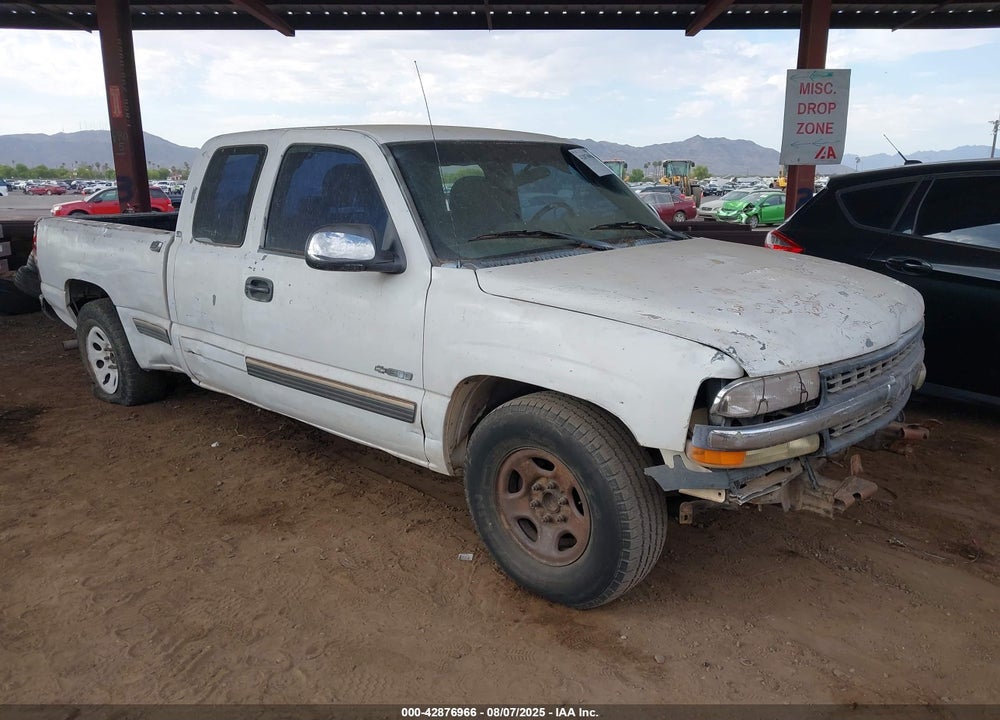 2002 CHEVROLET SILVERADO 1500 LS VIN: 2GCEC19T021111087