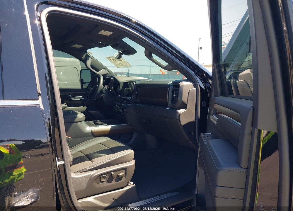 2025 CHEVROLET SILVERADO 3500HD 4WD  LONG BED HIGH COUNTRY VIN: 1GC4KVEY9SF166508