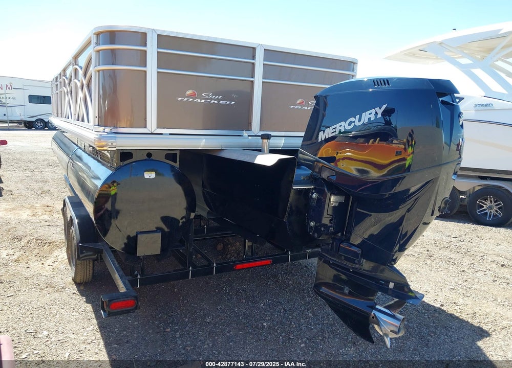 2025 TRAILER 2021 SUNTRACKER SF22 XP3 VIN: 4PGBP2323SL105711
