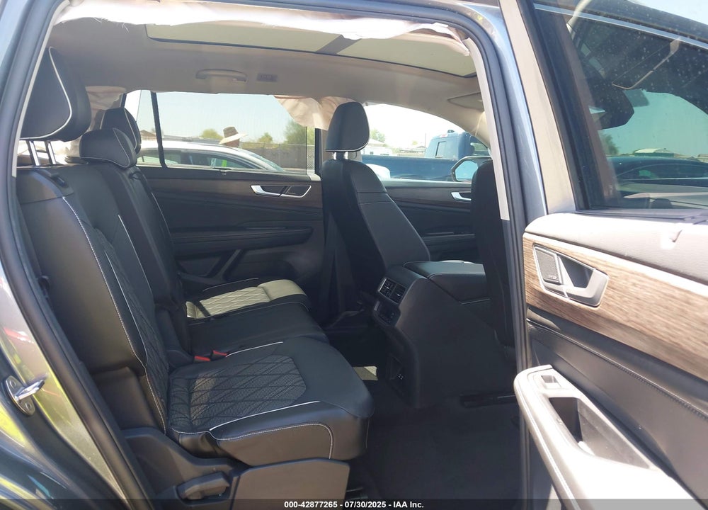 2024 VOLKSWAGEN ATLAS VIN: 1V2FR2CA1RC530830