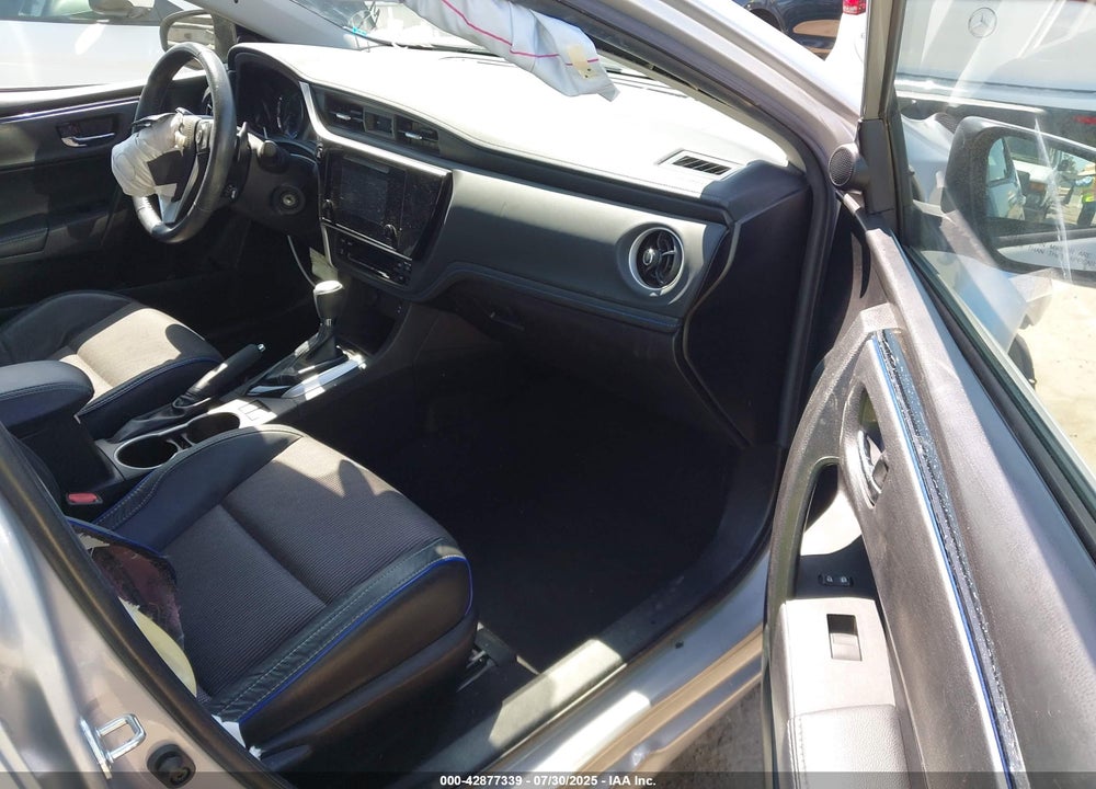 2018 TOYOTA COROLLA VIN: 5YFBURHE2JP775313
