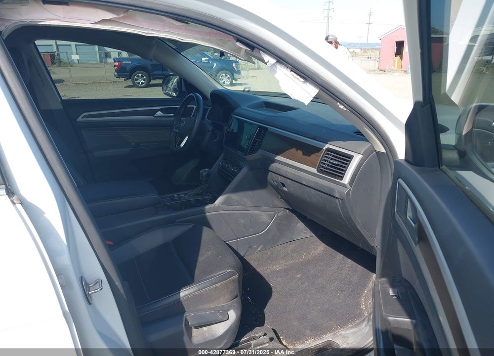 2022 VOLKSWAGEN ATLAS VIN: 1V2KR2CA0NC558000