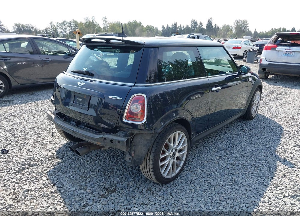 2009 MINI JOHN COOPER WORKS VIN: WMWMF93549TF96561
