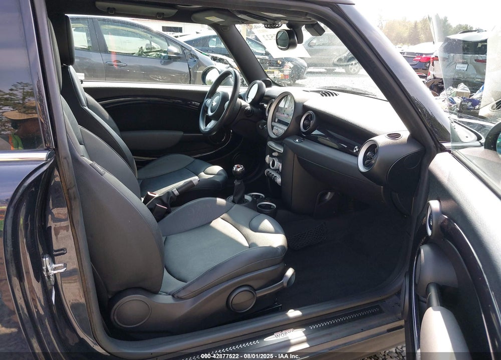 2009 MINI JOHN COOPER WORKS VIN: WMWMF93549TF96561