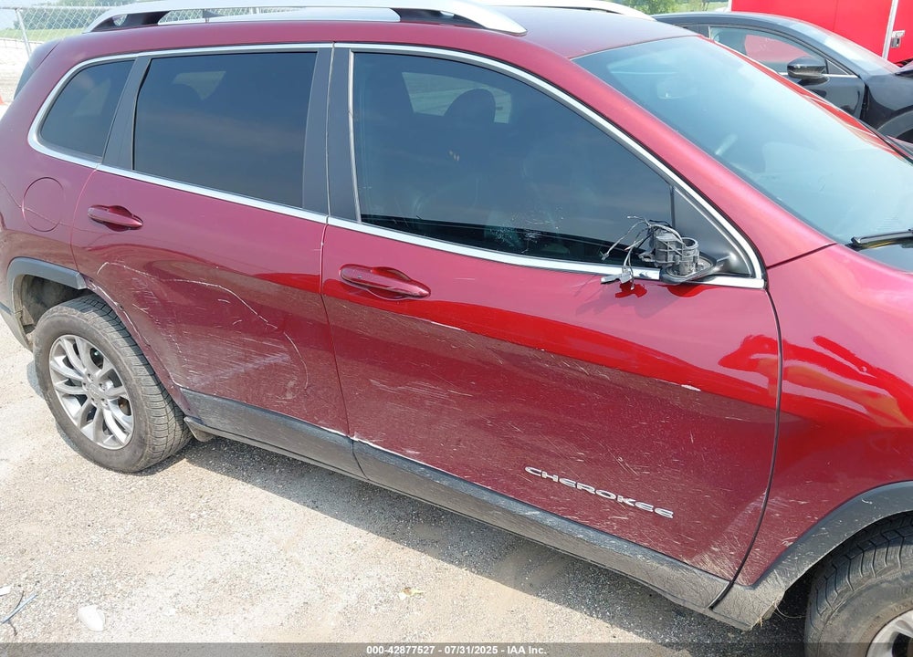 2019 JEEP CHEROKEE VIN: 1C4PJLLB7KD384123