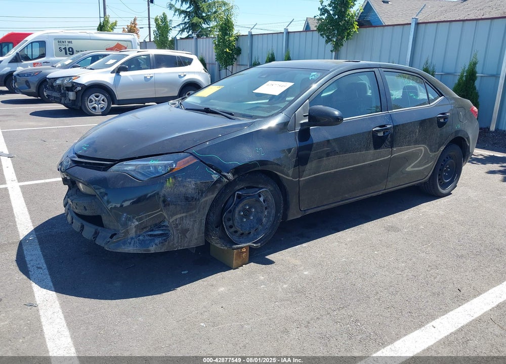 2018 TOYOTA COROLLA LE VIN: 5YFBURHE1JP815431