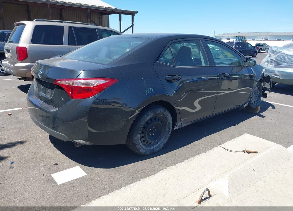 2018 TOYOTA COROLLA LE VIN: 5YFBURHE1JP815431