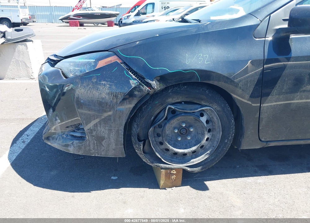 2018 TOYOTA COROLLA LE VIN: 5YFBURHE1JP815431