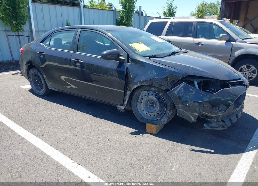 2018 TOYOTA COROLLA LE VIN: 5YFBURHE1JP815431