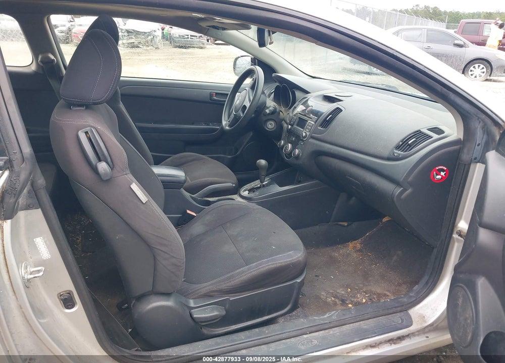 2010 KIA FORTE KOUP VIN: KNAFU6A21A5263231