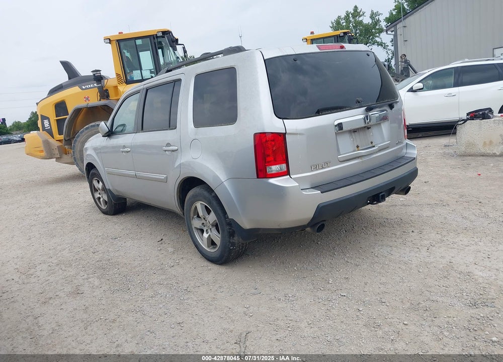 2011 HONDA PILOT EX-L VIN: 5FNYF4H67BB040288