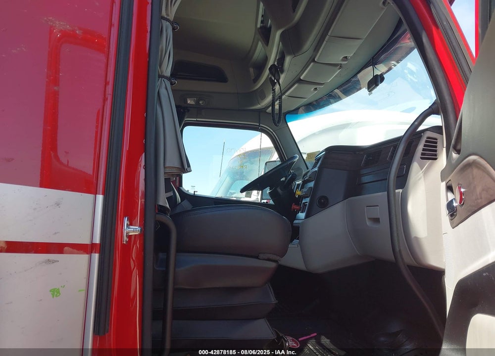 2022 PETERBILT 579 VIN: 1XPBDP9X0ND813648