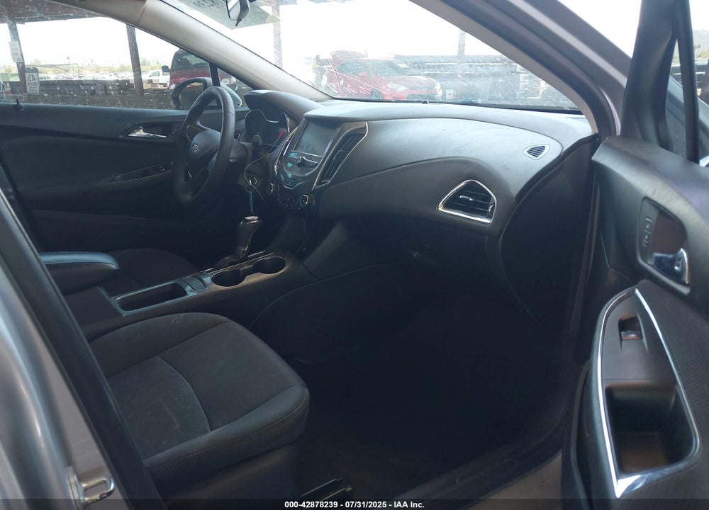 2018 CHEVROLET CRUZE LT AUTO VIN: 1G1BE5SM8J7108178