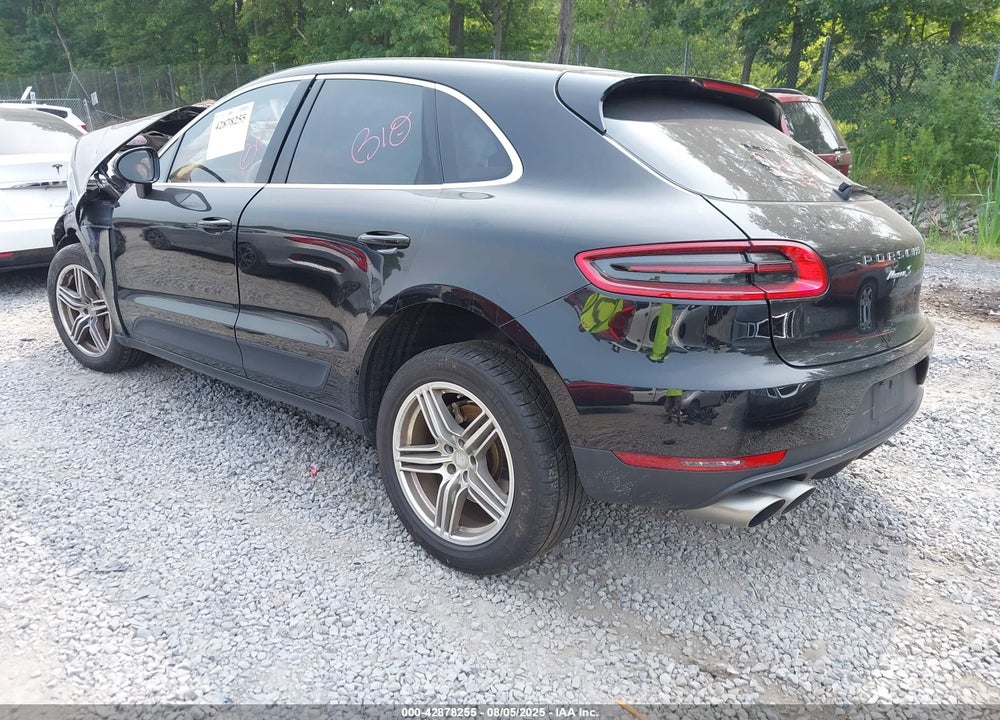 2015 PORSCHE MACAN VIN: WP1AB2A59FLB69833
