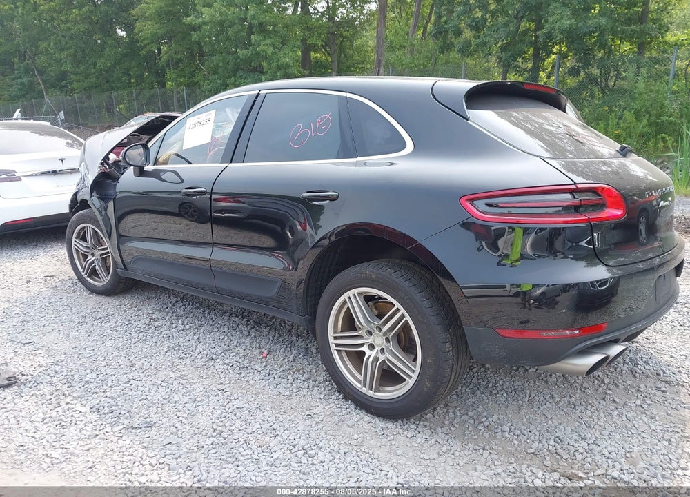 2015 PORSCHE MACAN VIN: WP1AB2A59FLB69833