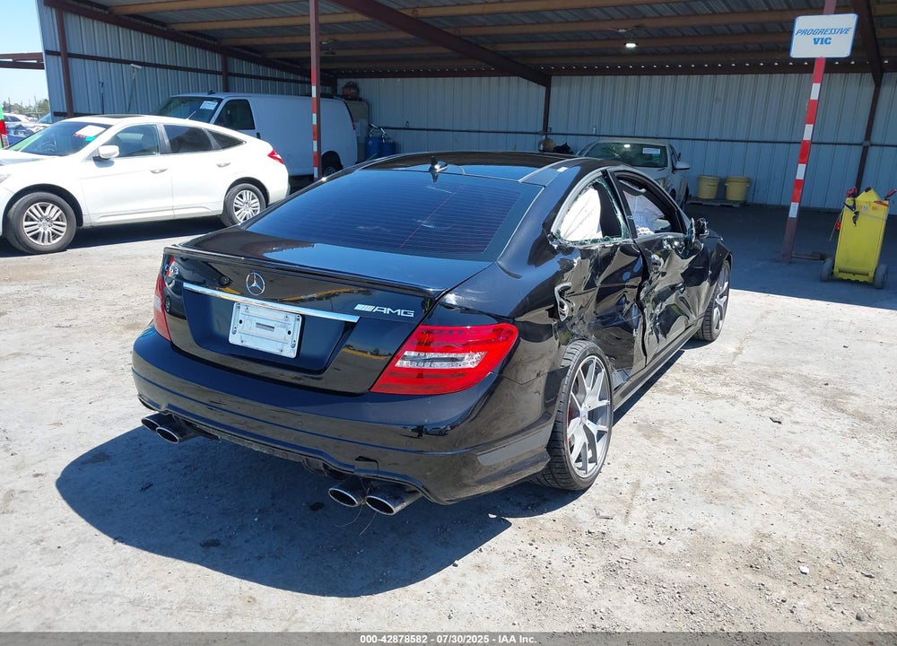 2014 MERCEDES-BENZ C CLASS VIN: WDDGJ7HB4EG167217