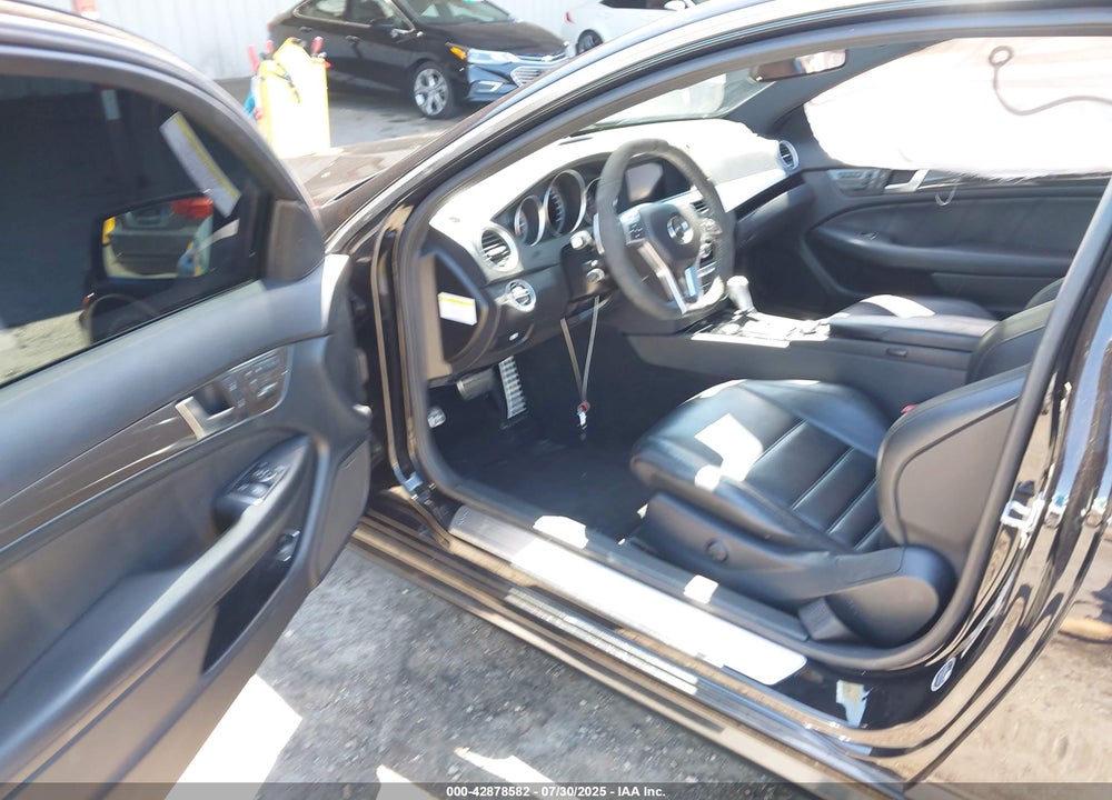 2014 MERCEDES-BENZ C CLASS VIN: WDDGJ7HB4EG167217