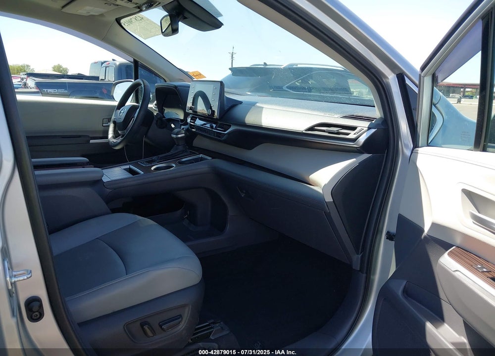 2022 TOYOTA SIENNA XLE VIN: 5TDJSKFC6NS073535