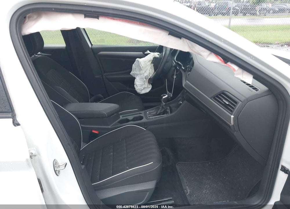 2024 VOLKSWAGEN JETTA VIN: 3VWAM7BU4RM046861