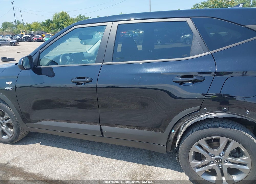 2021 KIA SELTOS LX VIN: KNDEPCAA1M7171492