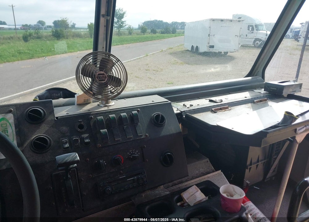 2010 FREIGHTLINER CHASSIS M LINE WALK-IN VAN VIN: 4UZAAPDU9ACAS1614