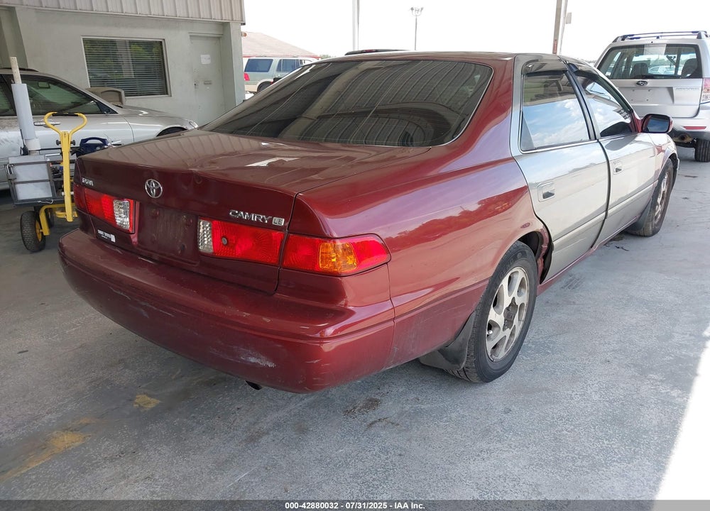 2000 TOYOTA CAMRY LE VIN: JT2BG22K5Y0386773